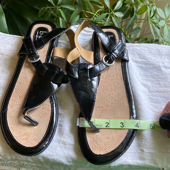 Born Concepts Black Patent Leather Flip Flops with Ankle Strap - Picture 3 of 7